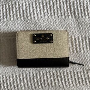 Kate Spade Two-Tone Black and Cream Wallet